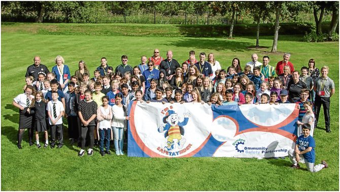 Pupils who attended the Safe Taysiders event at Baluniefield police station.