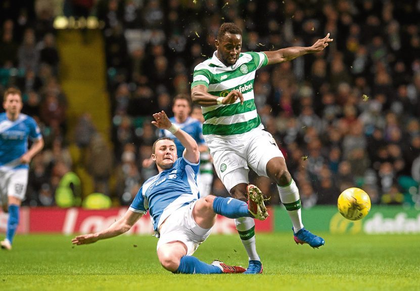 St Johnstone defender Tam Scobbie is a potential target for Dundee as former team-mate Neil McCann looks to bolster his backline for next season.