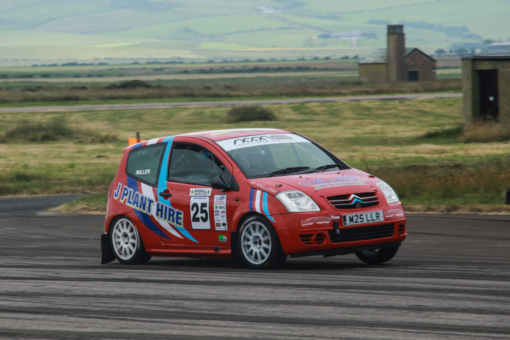 Jamie Miller and Ian McCulloch in their Citroen C2R2 MAX