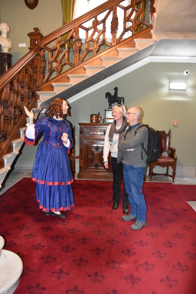 Guests learn about the history of the castle from costumed actors playing the parts of its previous inhabitants.