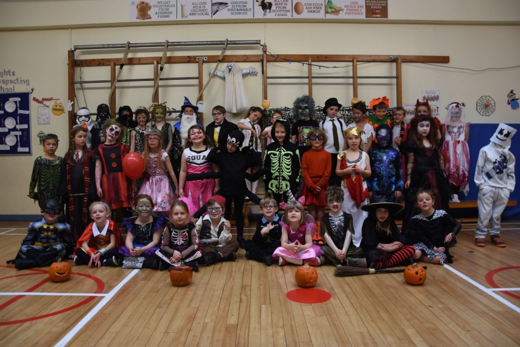 Brodick Primary pupils prepare for some Hallowe’en games.