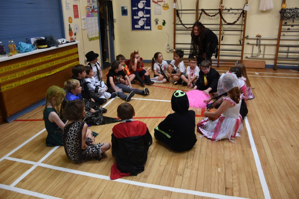 Brodick Primary pupils prepare for some Hallowe’en games.