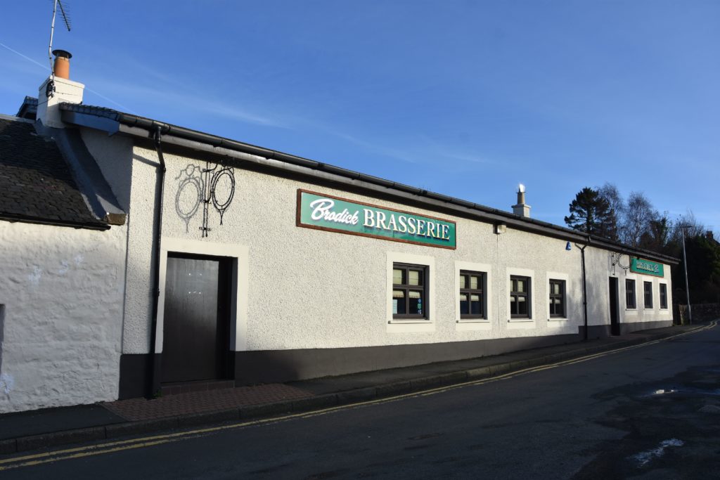 Pubs expand outdoor seating Arran Banner