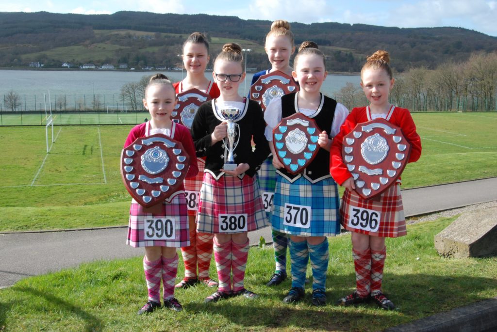 Highland dancers step to Mid Argyll victory - Campbeltown Courier