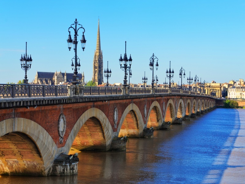 Chateaux, Rivers and Wine River Cruise