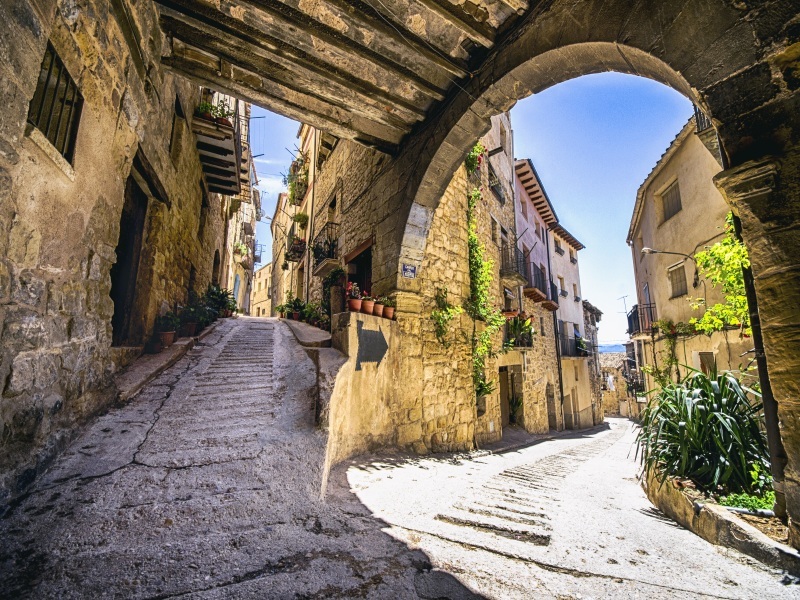 Montserrat, Roman Tarragona & Guadi's Reus