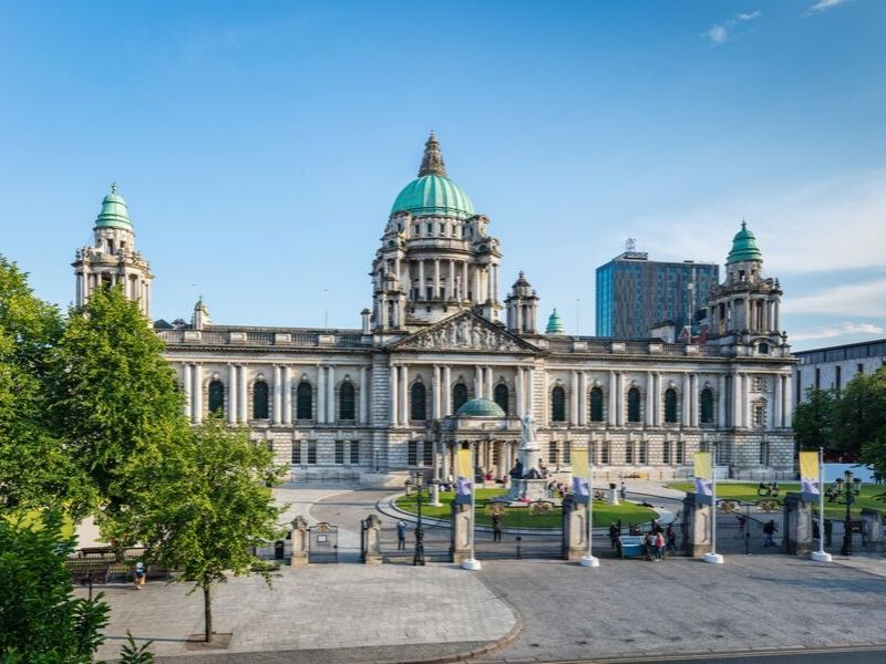 City of Belfast & Cruising in the Emerald Isle