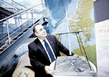 NORWAY IN LEAD: First Minister Alex Salmond views a model of Statoil's Hywind turbine in Stavanger