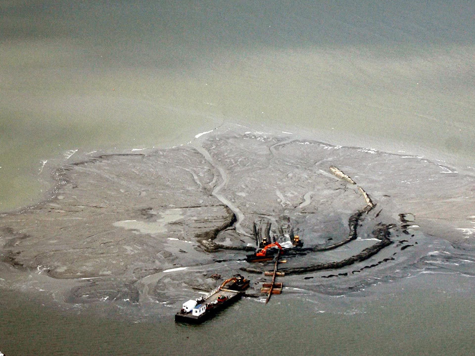 Dredging working taking place after the Macondo oil spill off Louisiana in 2010.