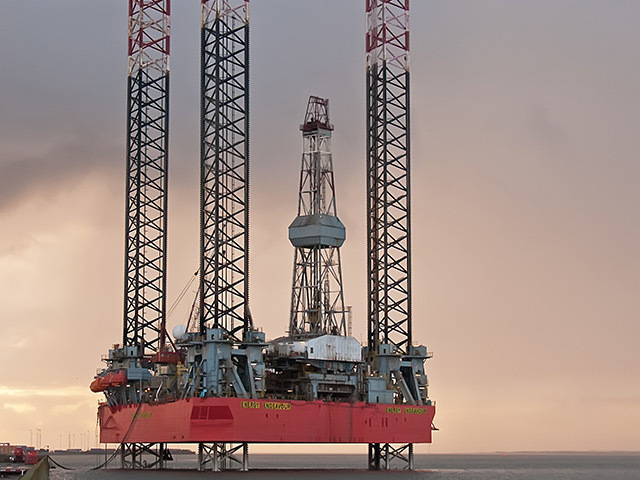 The Energy Endeavour rig