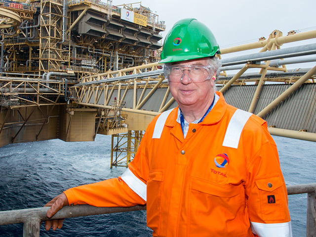 Michael Fallon visits the Total Elgin platform