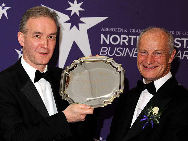 Robin Watson, Wood Group UK MD, (left) and Alec Carstairs, president, AGCC - Company of the Decade award, The Northern Star  Business awards, AECC