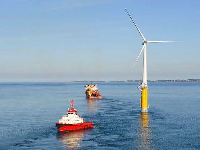 A Hywind turbine being towed to location.
Photo by Equinor.