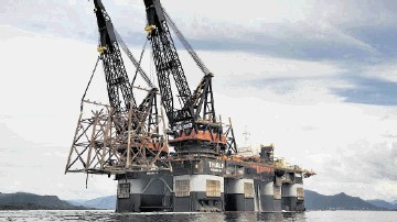 The massive Heerema crane barge Thialf