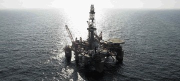Jan: Drilling work  on the Bredford Dolphin rig was suspended after a safety breach