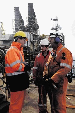 Cameron urged to reduce North Sea taxation