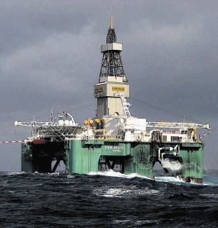 Drilling rig Eirik Raude