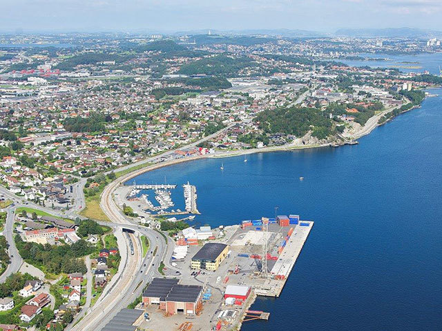 Sandnes. Photo by Somaneset