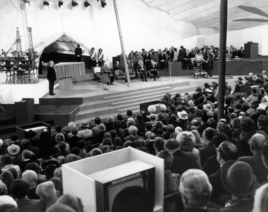 The Queen at the official ceremony at BP's HQ at Dyce, Aberdeen in 1975