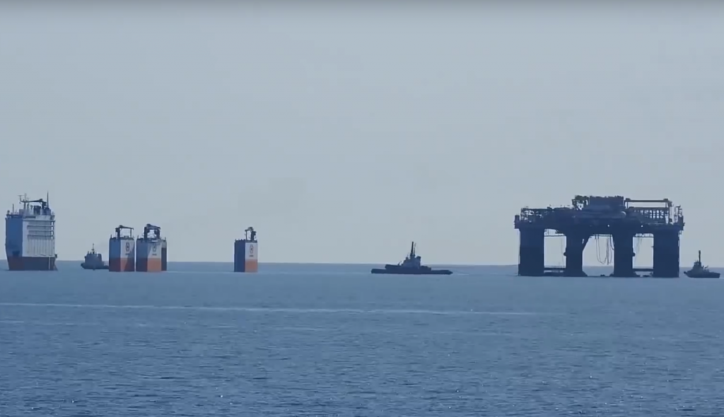 Watch: Incredible timelapse footage of the Ocean Endeavour rig