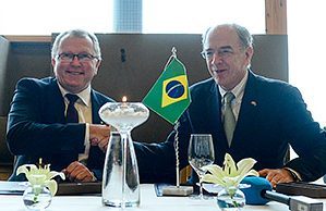 Statoil CEO Eldar Sætre (left), with Petrobras CEO, Pedro Parente, earlier this year.