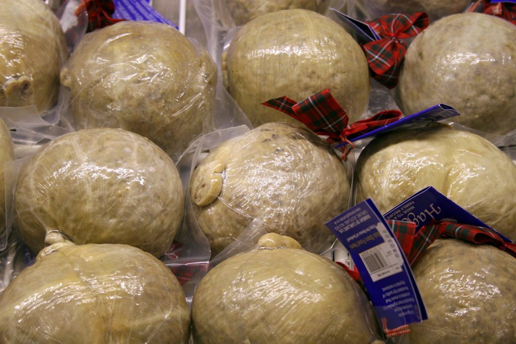 How many portions of haggis does it take to feed the crew on Shell's Brent?