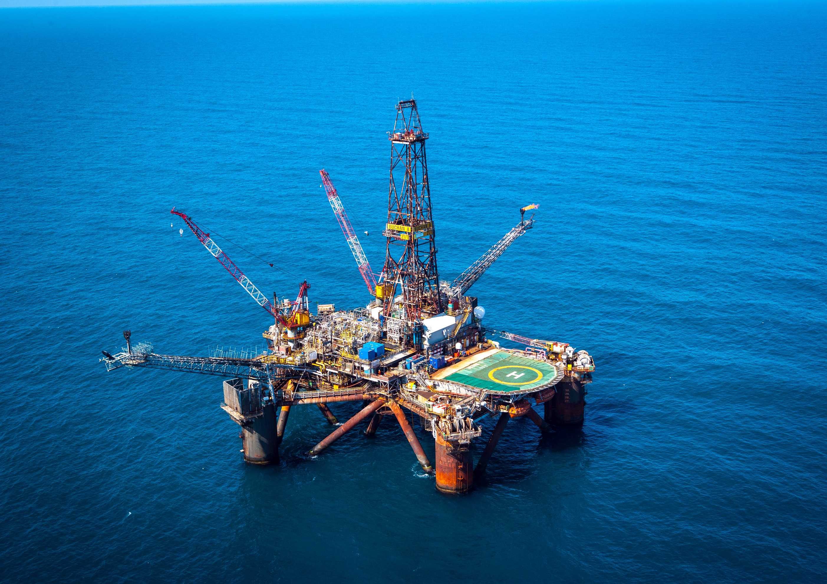 The Buchan Alpha rig has been taken to Shetland for decommissioning.