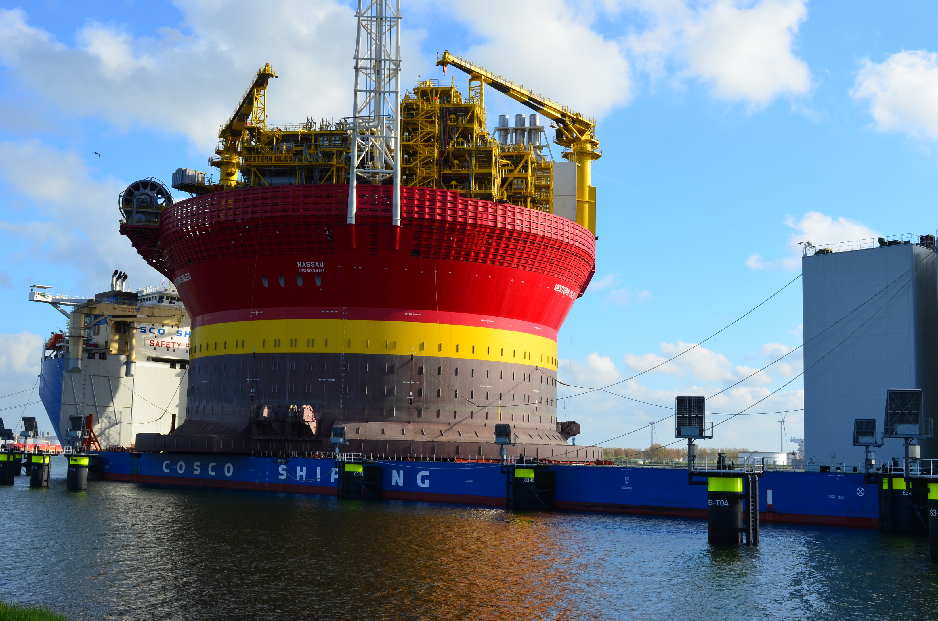 April 2017 FPSO arriving in Rotterdam