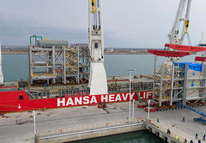 Hansa completes a 13 module lift from China to Australia.