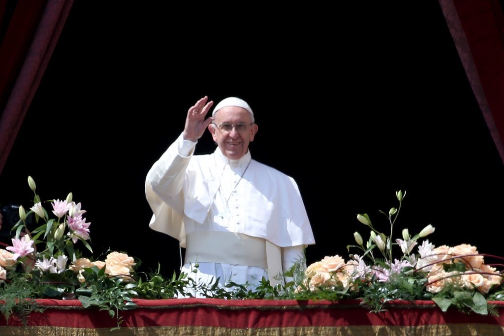 VATICAN CITY, VATICAN - APRIL 16:  Pope Francis delivers his traditional 'Urbi et Orbi' Blessing - to the City of Rome, and to the World - from the central balcony overlooking St. Peter's Square on April 16, 2017 in Vatican City, Vatican. Pope Francis is due to visit Cairo on April 28 and April 29 at the invitation of Coptic Orthodox Pope Tawadros II.  (Photo by Franco Origlia/Getty Images)