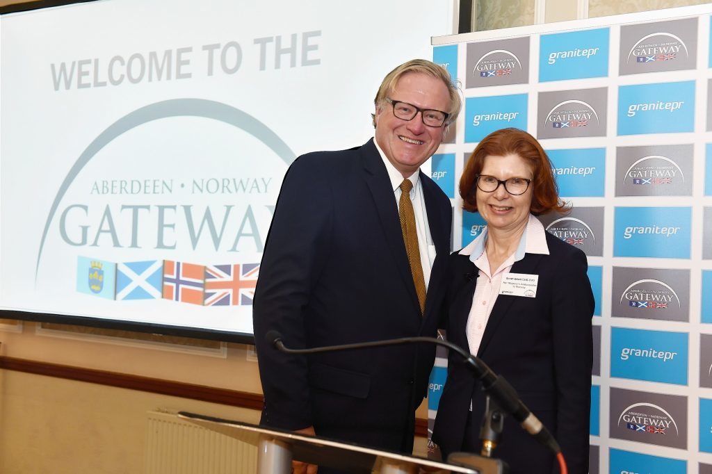 Speakers Leif Johan Sevland, President and CEO of the ONS Foundation and Sarah Gillett, Her Majesty's Ambassador to Norway.
