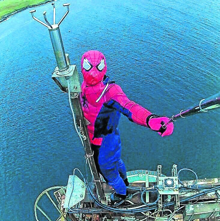 Spiderman's selfie stunt on oil platform. Shetland news
