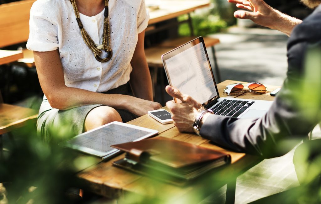 According to IRENA, as of 2019 renewable energy employed about 32% women, compared to an average of 22% in the energy sector.