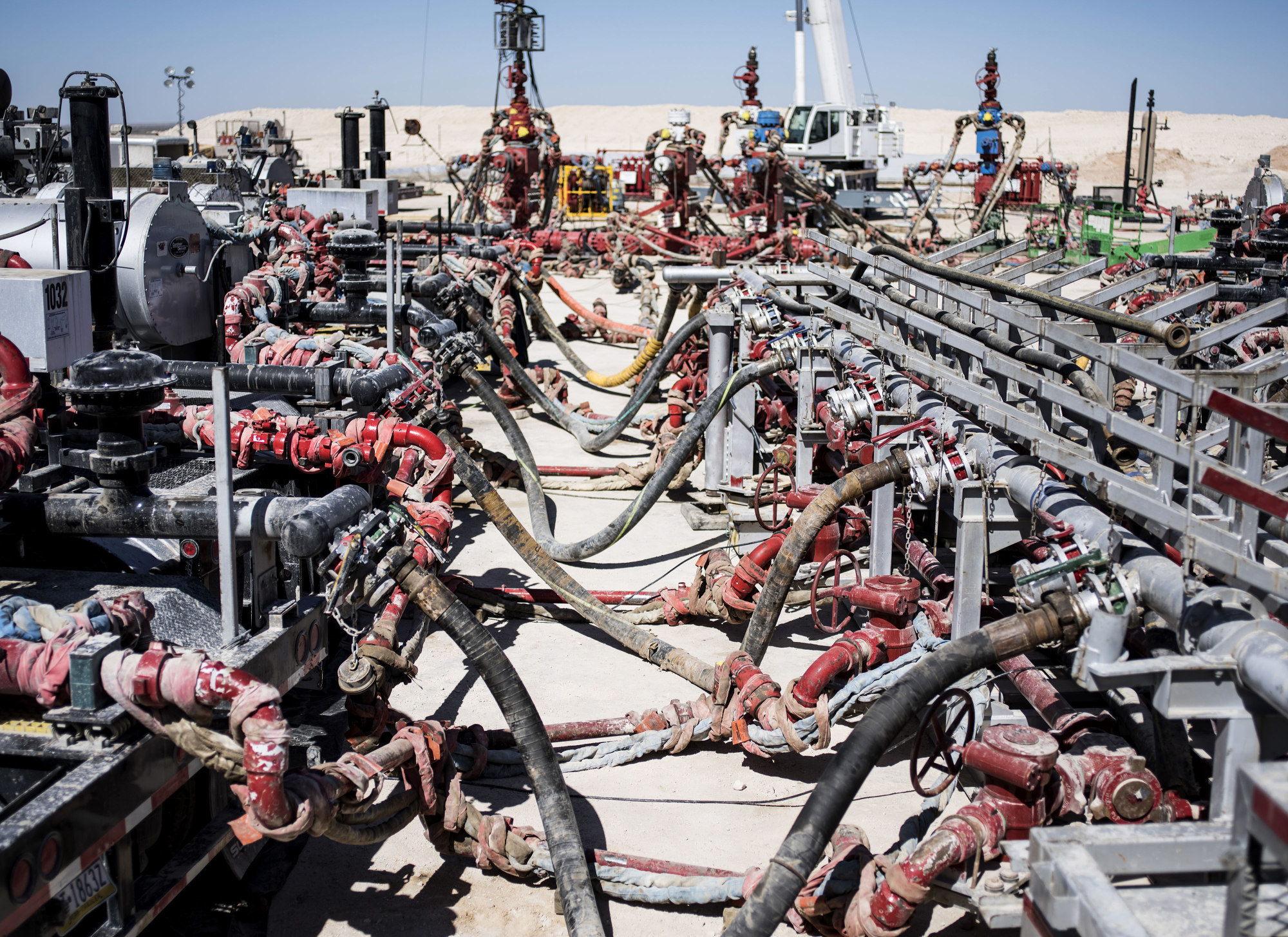 Machinery used to fracture shale formations stands at a Royal Dutch Shell Plc hydraulic fracking site near Mentone, Texas, U.S. Photographer: Matthew Busch/Bloomberg