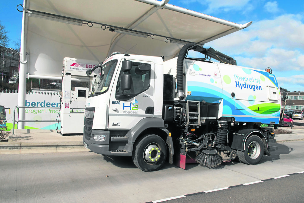 Hydrogen powered Road Sweeper