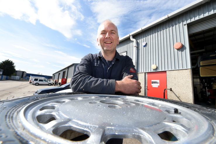 Life after oil: Mechanic now ‘blinging’ up cars after losing management ...