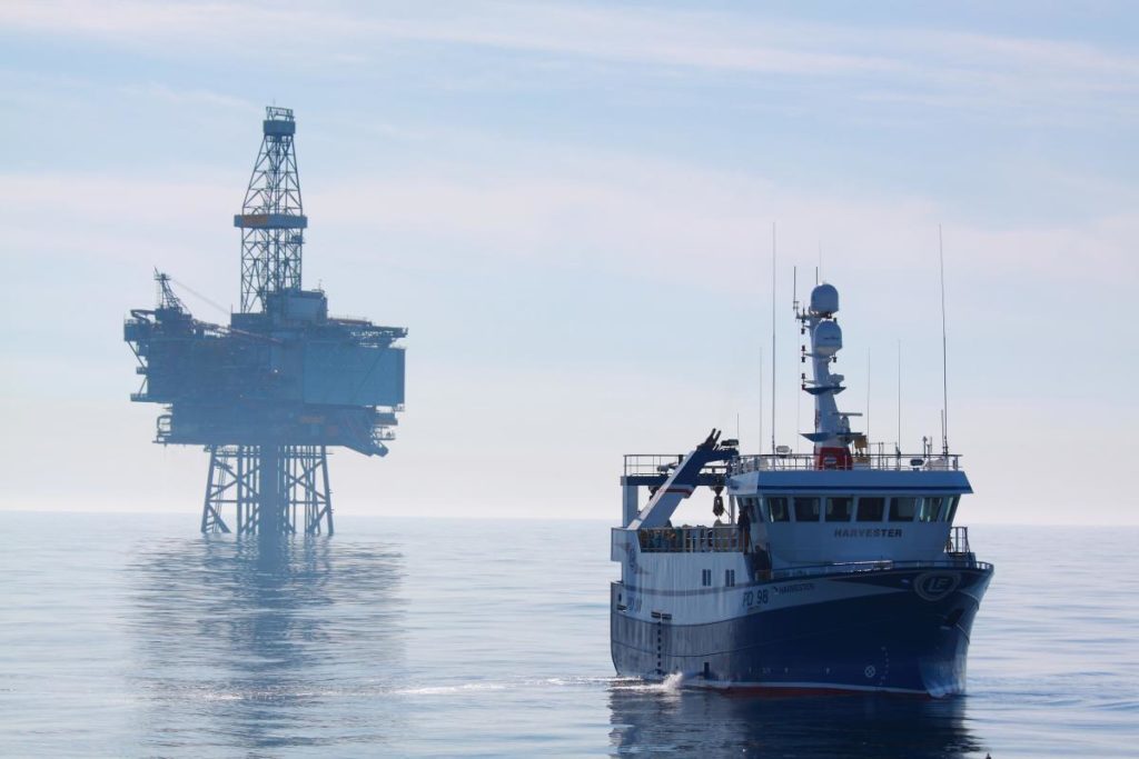 SWT argues a series of jobs related to the marine environment could be created if old oil platforms are left in place.