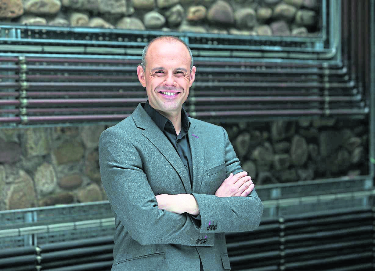 Jason Mohammad of BBC One’s Final Score will be in charge at the Gold Awards evening.