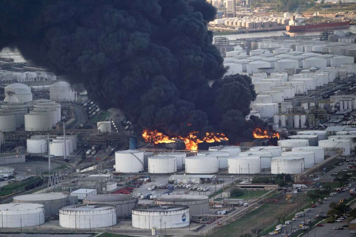 Houston fire a 'blemish' for petrochemical industry's ...