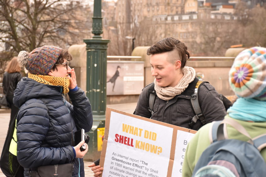 Edinburgh Science Festival cuts ties with oil majors.