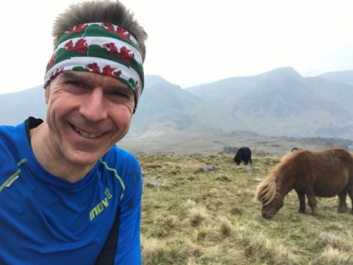 Dräger manager Dave Thompson training in Snowdonia National Park