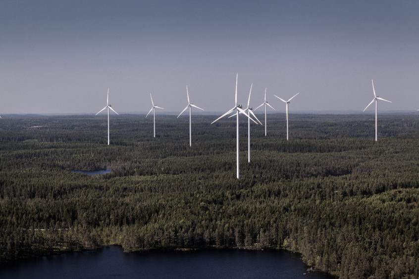 V112 3.0 MW - Lemnhult, Sweden. 32 turbines installed
Owner: Stena