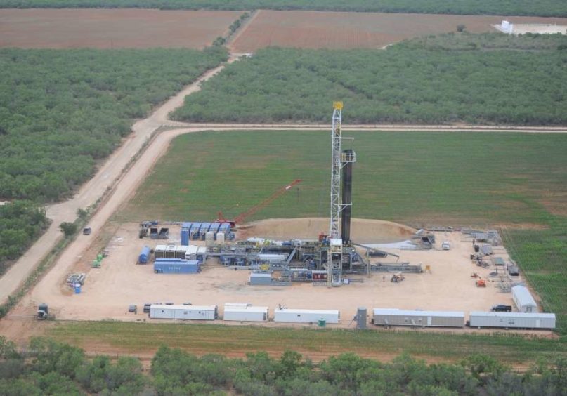 allon Petroleum said Monday it will acquire Carrizo Oil & Gas at a price tag of more than $1.2 billion in a combination of two Houston oil producers.