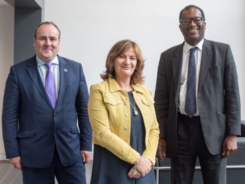 Left to right: Scottish energy minister Paul Wheelhouse MSP, Colette Cohen Chief Executive Officer of Oil and Gas Technology Centre, Uk energy minister Kwasi Kwarteng MP