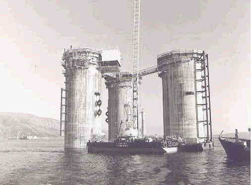 The Brent Delta being installed in 1976.