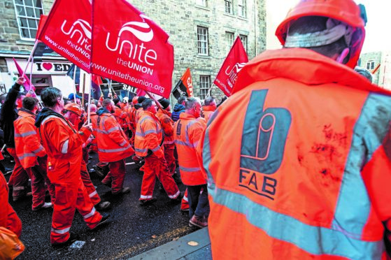 BIFab workers demonstrating in Edinburgh over job losses in 2017.
In Pic.......... The demo making it's way through the Royal Mile
(c) Wullie Marr Photography