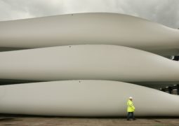 Cross-sector approach vital to wind turbine blade recycling, report finds