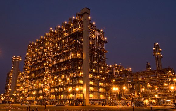 Japan's JGC Corp. has won reconstruction work at the Basrah refinery, in Iraq, where it will boost capacity and improve environmental standards.