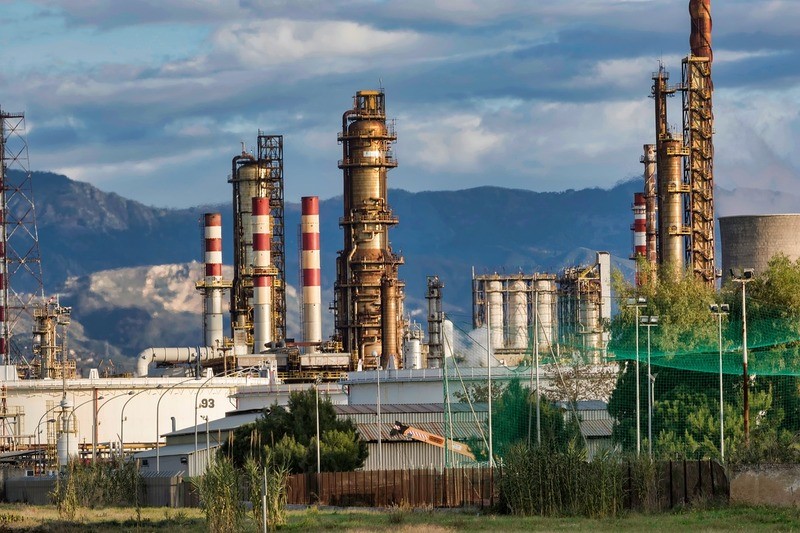 Image of an Oil refinery