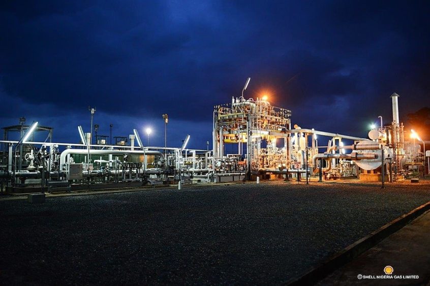 Shell Nigeria Gas has signed a 20-year deal to supply gas to industrial consumers in Lagos and Ogun states.